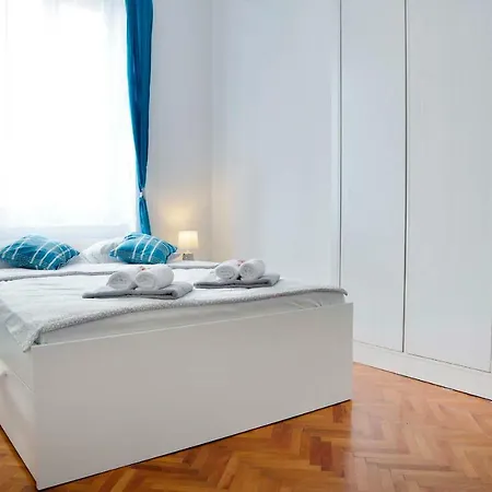 Gasthof Studio Apartman Holiday